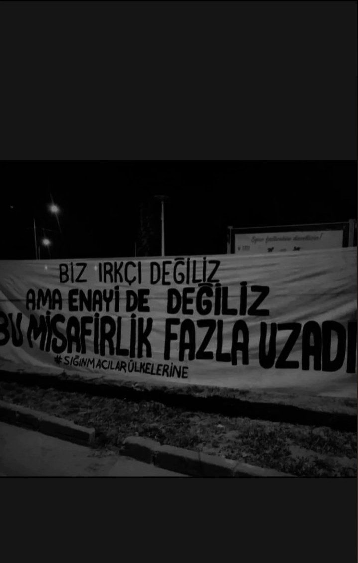 araplar SADECE MİSAFİRDİR!
BİR MİLLETİN YÖNETİCİLERİNİ SADECE HALKI SEÇEBİLİR #SuriyelilerOyKullanmasın
