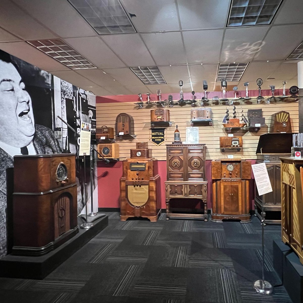 hbaskas's tweet photo. So great to see all the #radio & #electricity inventions at the #SparkMuseum in #BellinghamWA I’m in https://t.co/beXgXtx9oo