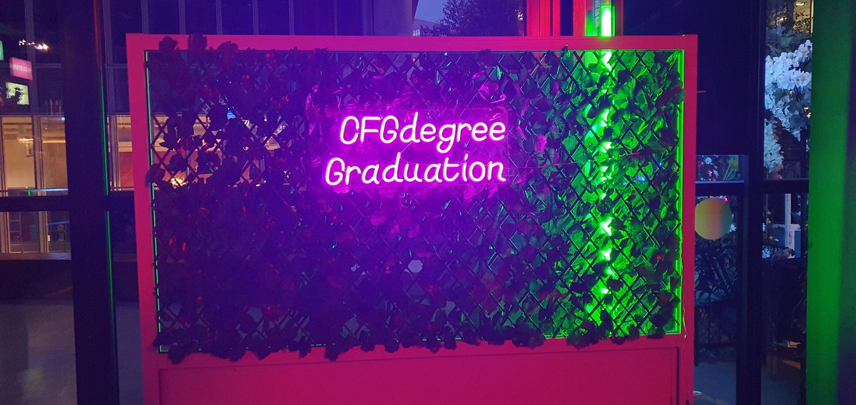 rehana_makes's tweet image. Celebrating the marvelous graduates of the @CodeFirstGirls CFGdegree in style! Very very proud of my students💕 #CodeForLife