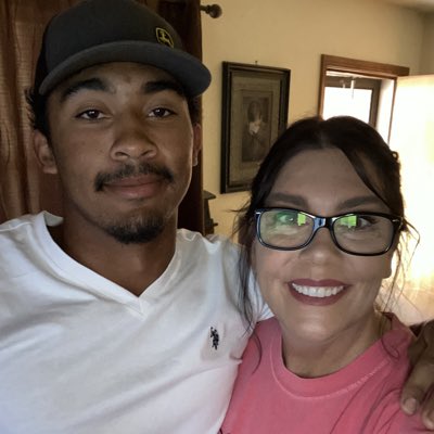 randi_gray5's tweet photo. #NewProfilePic https://t.co/5uYq9etvb0