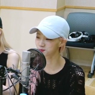 she looked so cute today too 🥲 kiss the radio interviews r always fun to watch