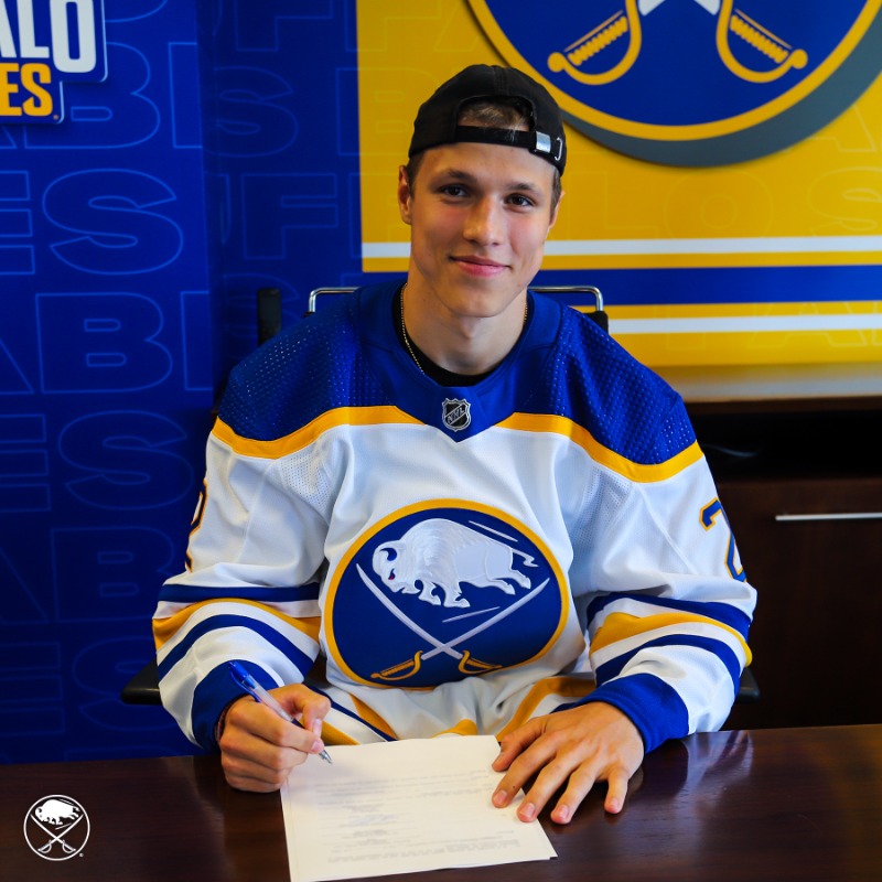 BuffaloSabres's tweet photo. Done deal(s)‼️

Matt Savoie, Noah Ostlund &amp; Jiri Kulich have signed their entry-level contracts. 

#LetsGoBuffalo