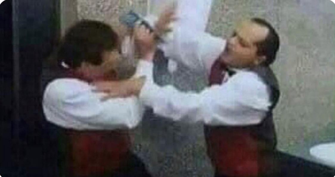 كل العالم بتذاكر الا انا وانت هنسقطط🫠