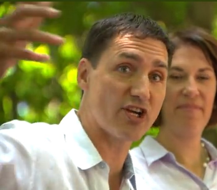 TheRealKeean's tweet image. And with a slip of the scissors, Trudeau lost the 18 to 40 female voting demographic.