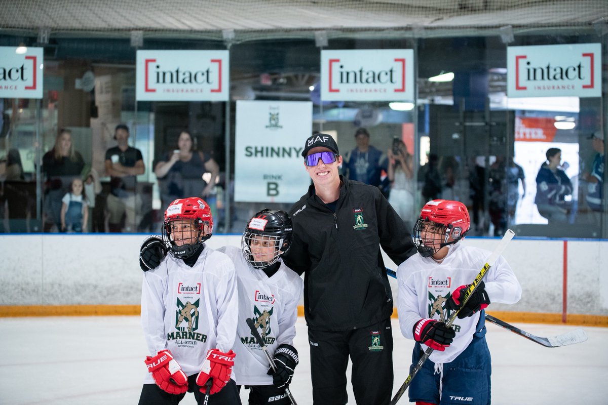 It’s hard to tell if the kids or the players have more fun at our Marner All-Star Invitationals presented by @IntactInsurance ! #MakeAnAssist #MAI2022 @itfactorbiz