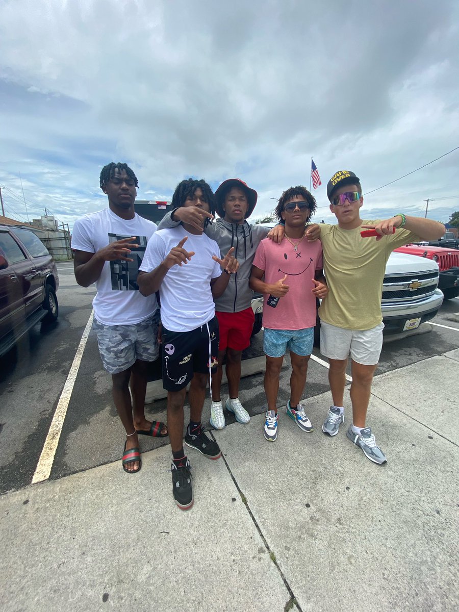 Lex Thomas tweet media