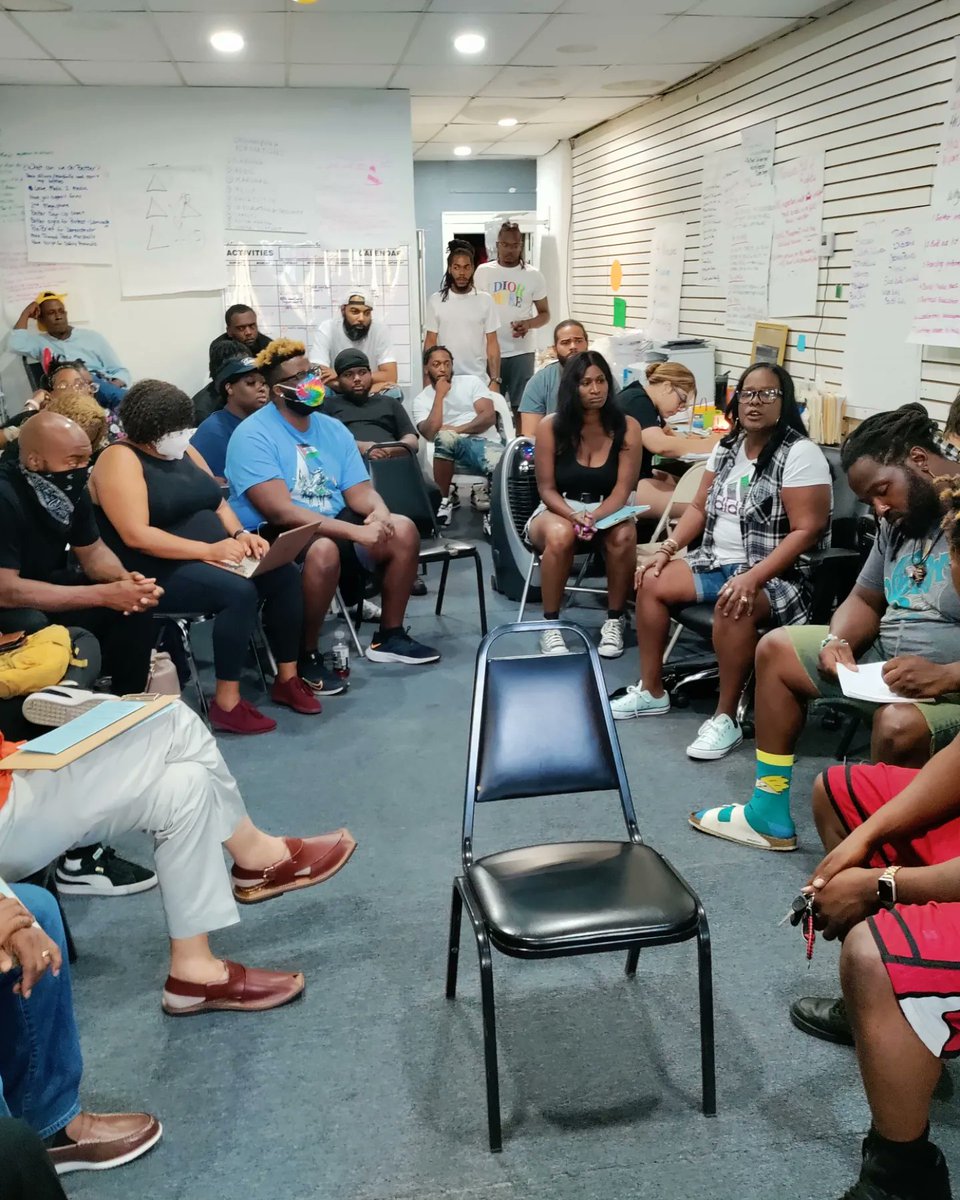 OhioPJP's tweet photo. ‼️IN CASE YOU ME MISSED IT 
We give deep gratitude and appreciation to @thefreedomBLOC, @communitychange,and @BLM252 for allowing us to lead discussion on "What is Organizing and Black Power." #justiceforjaylandwalker https://t.co/cnCZNLl7ug