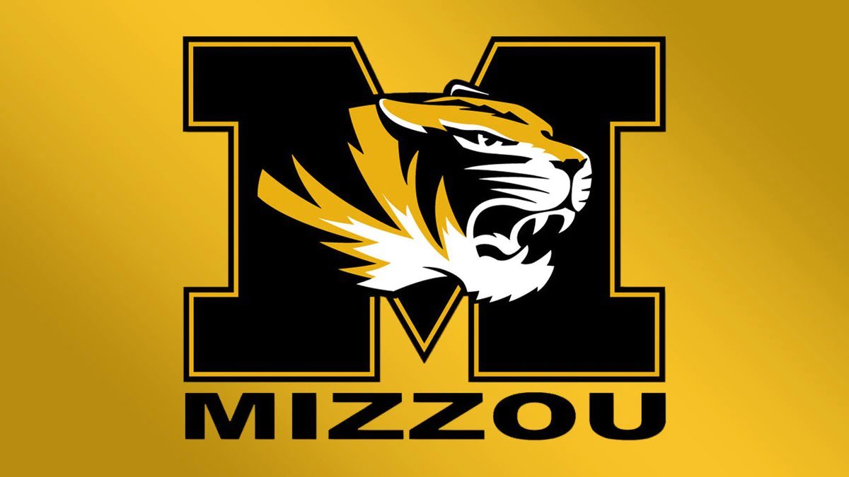 thecamscott23's tweet photo. Blessed to receive an offer from the University of Missouri!!! Thank you to @coachdgates 💛🖤 https://t.co/kiEeivddpu