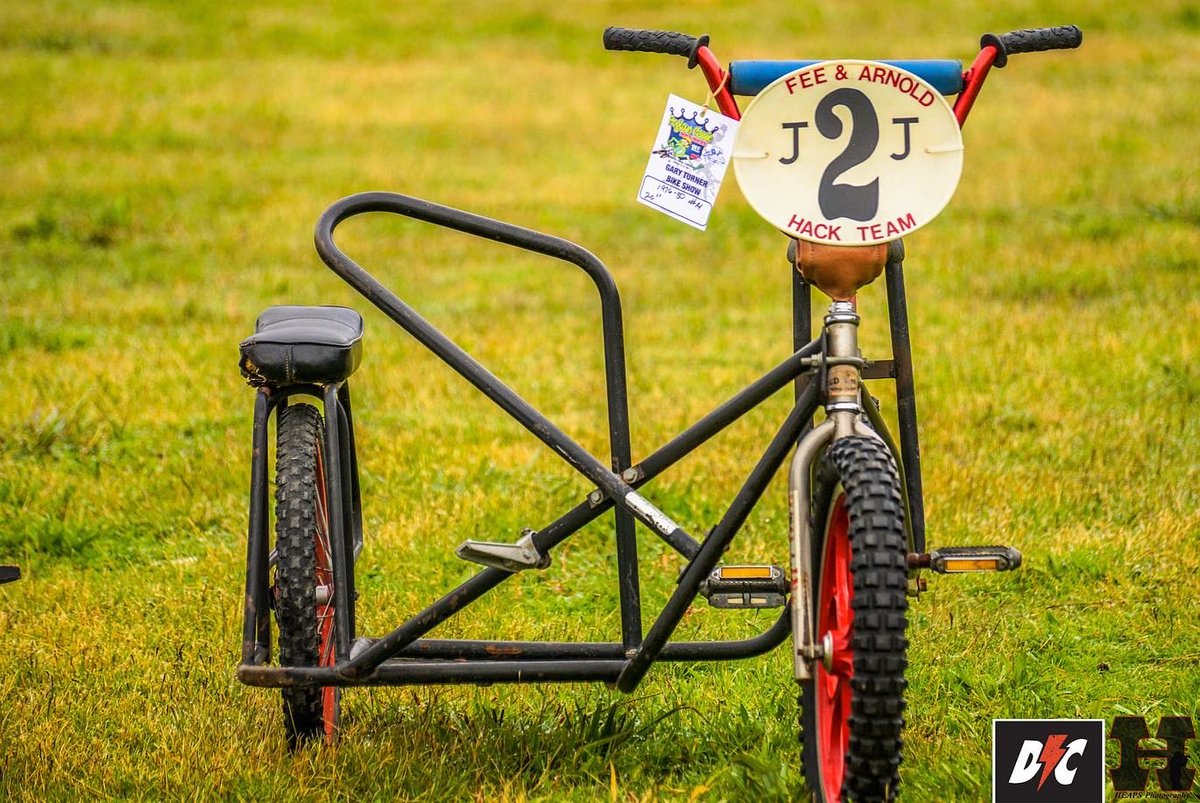 frogtownbmxdays's tweet photo. Whether spit shined or gritty, brought to show or to go, the bikes alone will make this year’s Frogtown a second edition classic. 

📷: Bill Batchelor // Matt Heaps 

For more: https://t.co/eLi5DhQ2UH https://t.co/NasErd2xYG