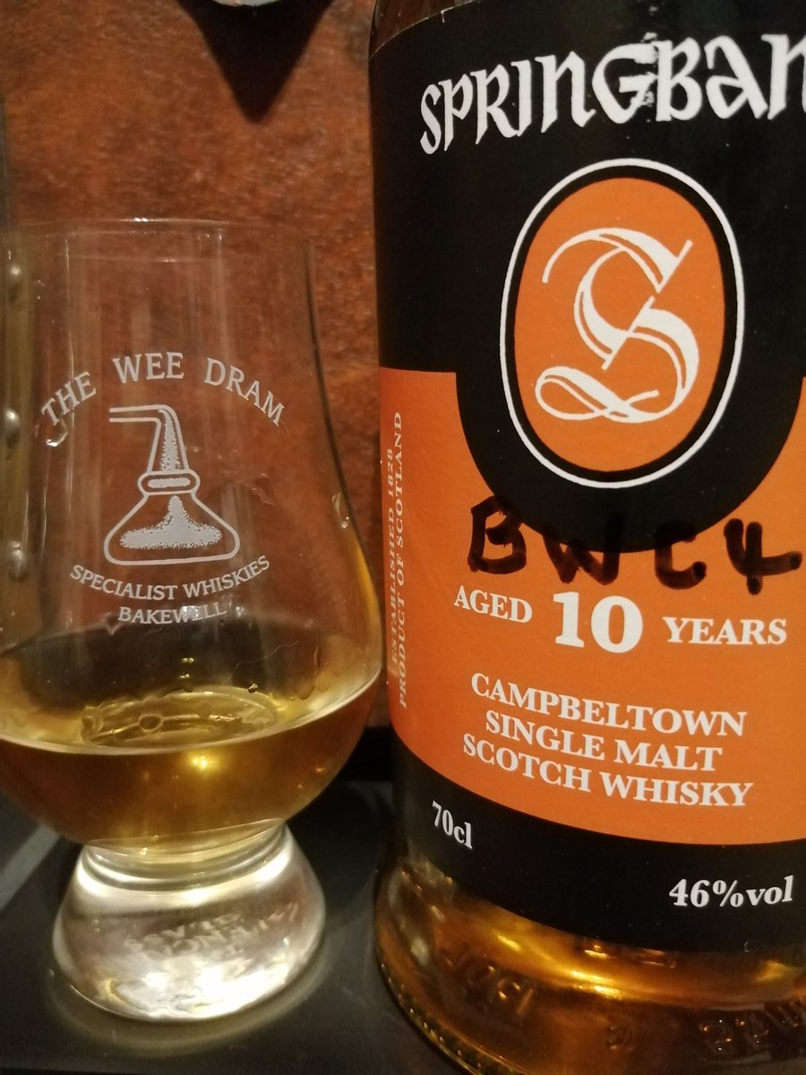 Kicking off #FridayNightDram sorting the neckpour on this BWC4 "candidate".
Shout out to <a href="/wee_dram/">Adrian Murray</a> for giving a shit about their customers💥
Anyways, I digress...
Who's for a dram?
Flange!🐢💥
#DrinkUpHelpOut🐻
#OpenYourBottles🥃 
#SupportLocal (unless they're "tossers", obvs🍆)