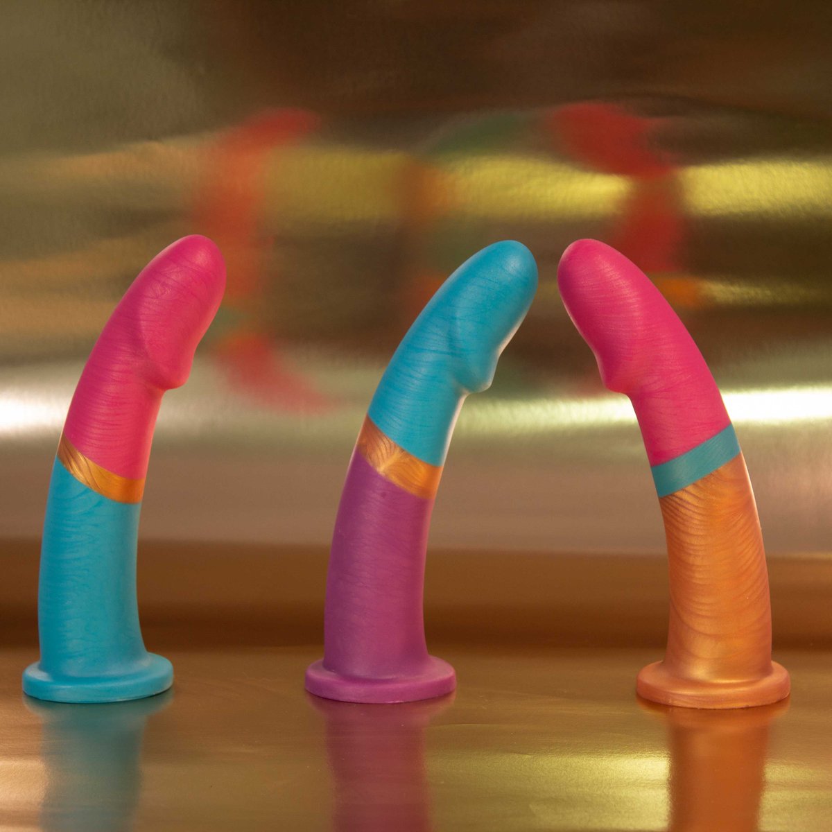 Have a sexy weekend with
Lady Tess, Lady Jessica and Lady Dolly 💎
#sexysummer #handmadedildos #motomami

bsatelier.com/en/28-alex