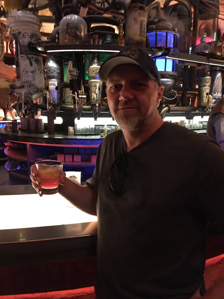 bobcam27's tweet photo. It’s not Mos Eisley’s cantina but it still seemed like a wretched hive of scum and villainy. I was careful as there was wanted men with the death sentences in 12 systems everywhere. #GalaxysEdge #StarWars https://t.co/riJrgyF66Y