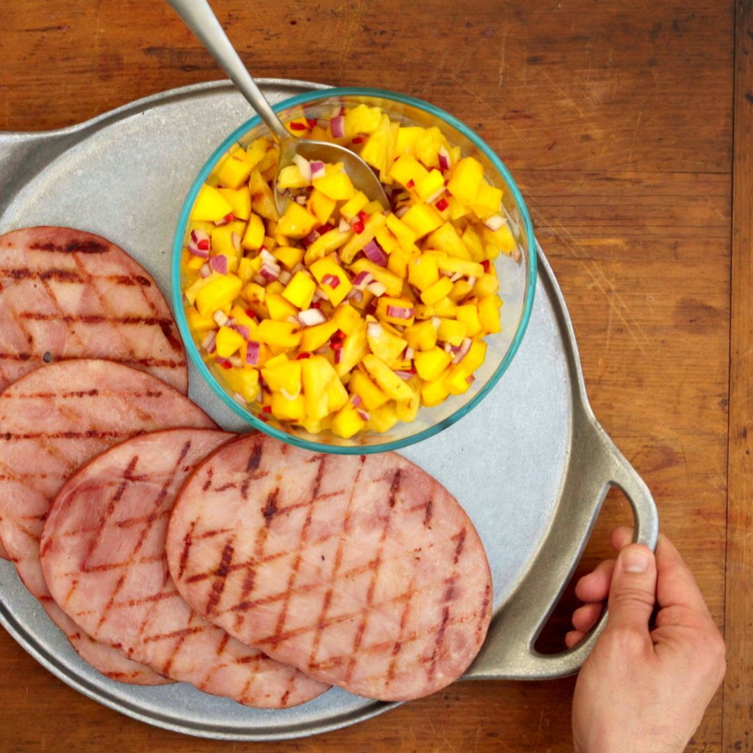 HatfieldMeats's tweet photo. Check out our top recipes from June! Which was your favorite?

✔️ #Bacon-Wrapped #Jalapeño Poppers
✔️ Ham Steak with #GrilledMango #Salsa
✔️ Ham and Spring Pea #Pasta with Roasted Heirloom #GrapeTomatos
✔️ Hot #Sausage Mediterranean Stuffed #Zucchini https://t.co/5SA5cEbrDL