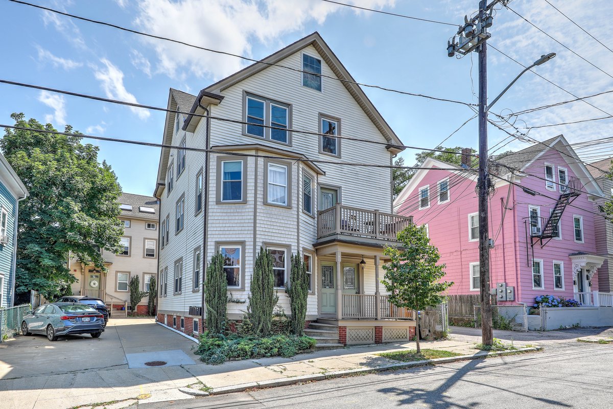 resprop's tweet image. Open house alert! 

It's a beautiful weekend to tour homes across Rhode Island. We have a big list of gorgeous properties for you to comb through. Come check out these homes in Warwick, Cumberland and Providence and more.

Full list: ResidentialProperties.com/open-houses