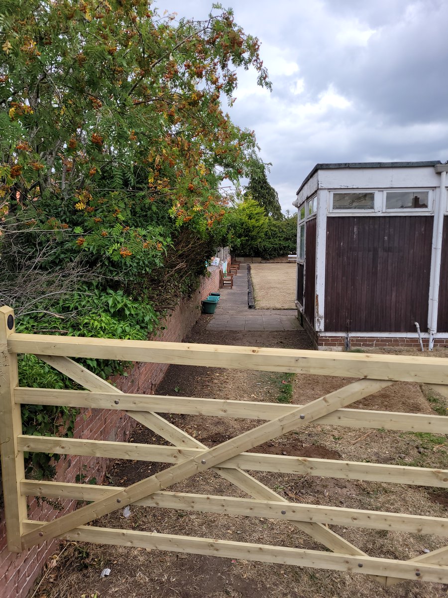 Harrison College tweet media