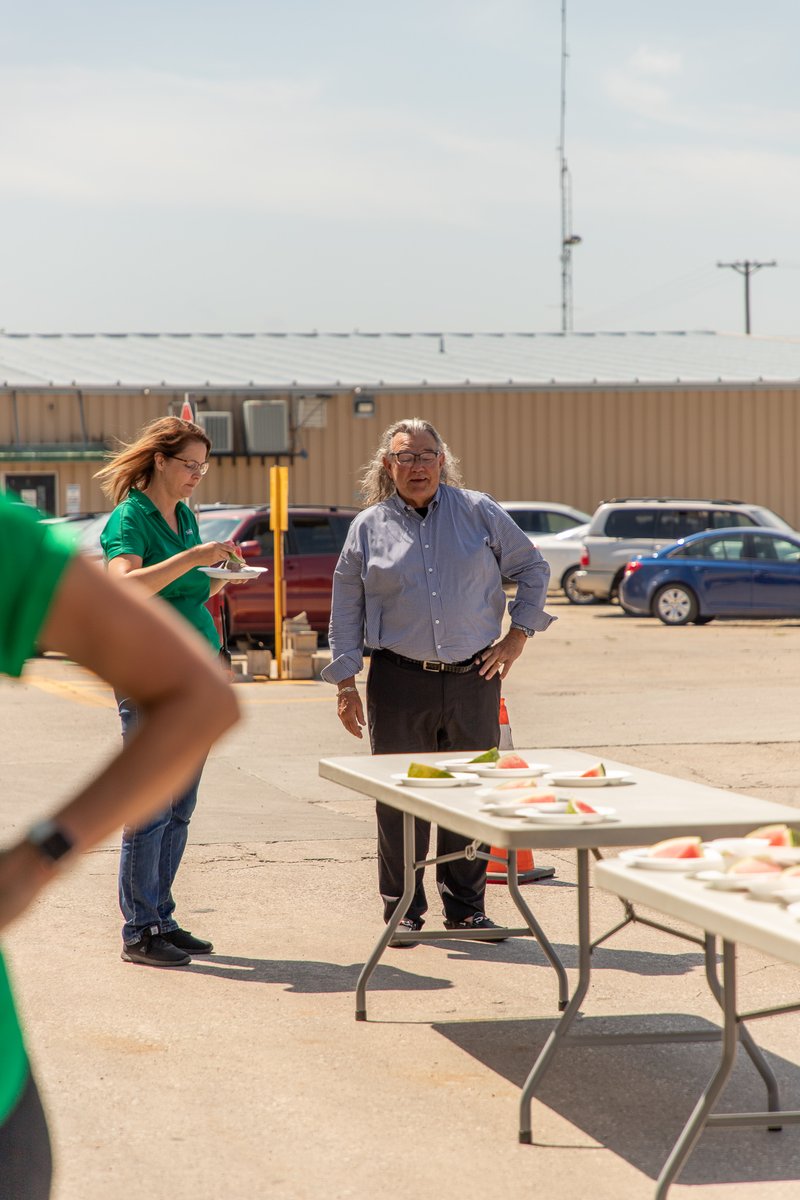 SukupMfg's tweet photo. What a refreshing way to break up the hot summer day with a watermelon feed! 🍉☀️ #dogdaysofsummer #watermelonfeed #TeamSukup https://t.co/I76CNSE2X2