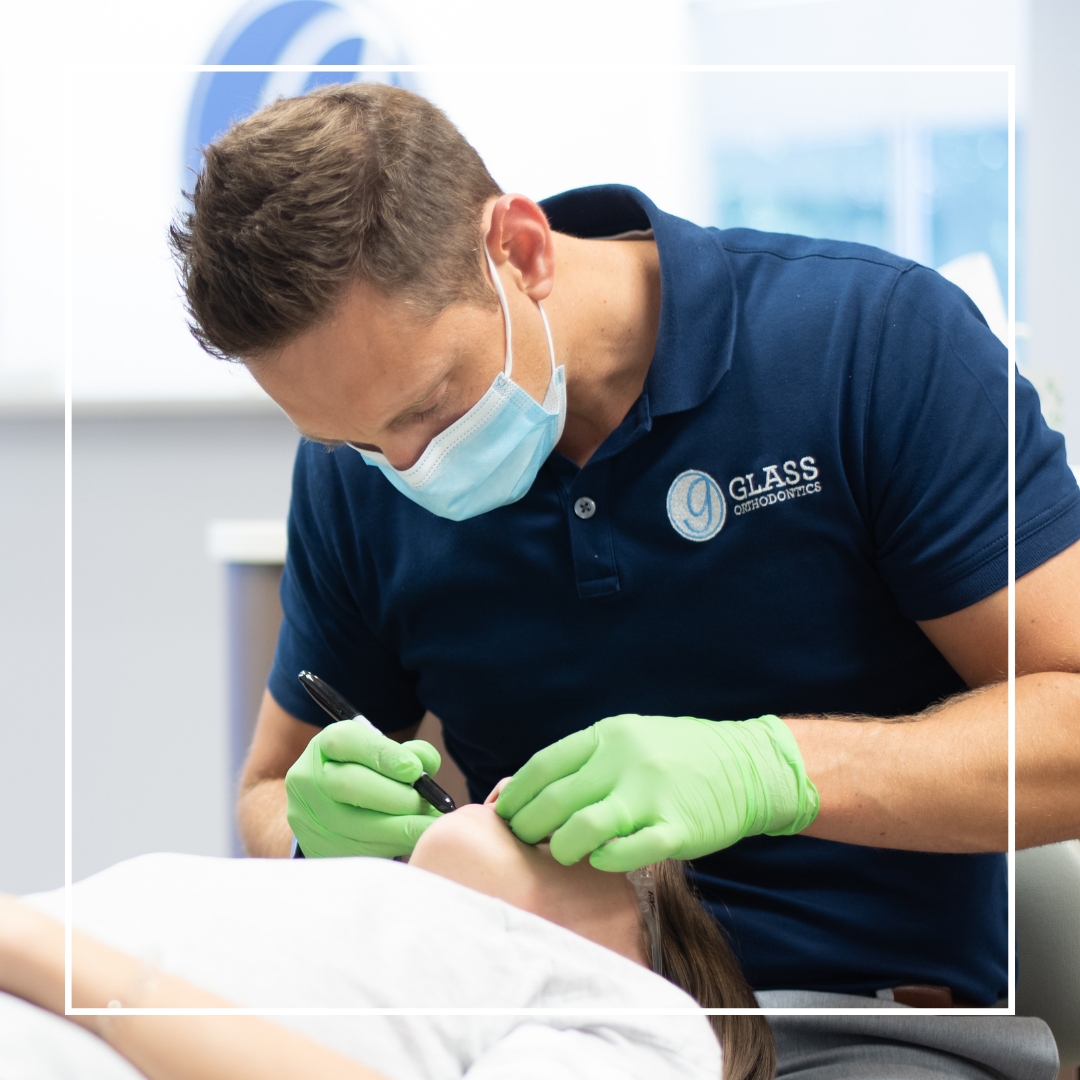 GlassBraces's tweet photo. “I started Glass Orthodontics because I wanted to do something different. We love creating beautiful smiles, but we also want to create bites that function and last, and that are healthy for a lifetime.” -Dr. Glass💙

#GlassOrthodontics #GlassBraces #SmilesThatReflectYou https://t.co/ZnhS36gqmv