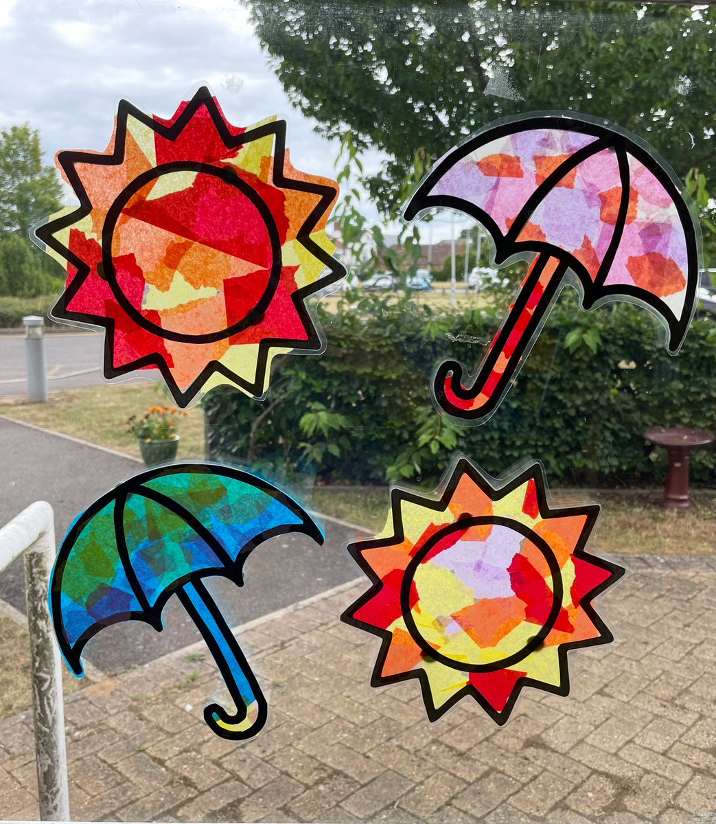 Today we celebrated St. Swithen’s Day with a fun, crafty activity whilst we reminisced about our favourite summer holidays. Let’s hope the bright colours secure our 40 days of sunshine!☀️ This activity is super easy, enjoyable and adaptable! @LPT_Activities @LPTnhs #summer #NHS