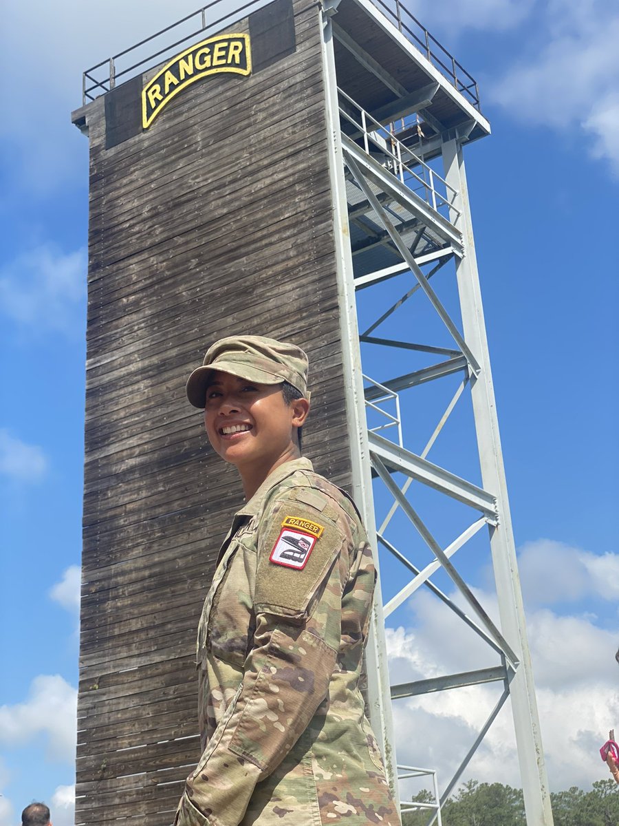 WANationalGuard's tweet photo. Today Maj. Samantha Domingue made history by becoming the first @WANationalGuard female to complete the @USArmy Ranger School at Ft. Benning. She is now the 110th female soldier to graduate from the elite school. #RLTW #Rangers #Congratulations #WAGuard https://t.co/NlPNmibQzx