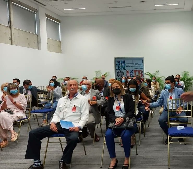 AmazingGlobalVz's tweet photo. El día de ayer estuvimos presentes en el Town Meeting/IBM 2022, dónde hicimos una presentación de negocios ya que tenemos más de 35 años como socios de @IBM.

Una gran oportunidad y agradecidos siempre por la invitación. 

#AmazingGlobal #tecnologia #ibm #socio #meeting https://t.co/DEgZ2xV7bM