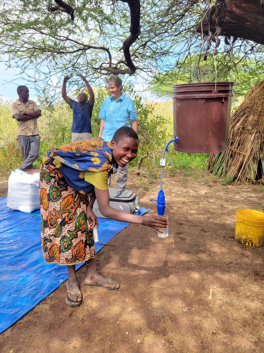 VillageCarePro1's tweet photo. Clean water means everything! Clean water is life and health &amp; productivity! Will you help us to help African villagers obtain clean water filters that remove deadly waterborne illnesses? https://t.co/Qsvaplx1q7 https://t.co/w3qaVe2kDu