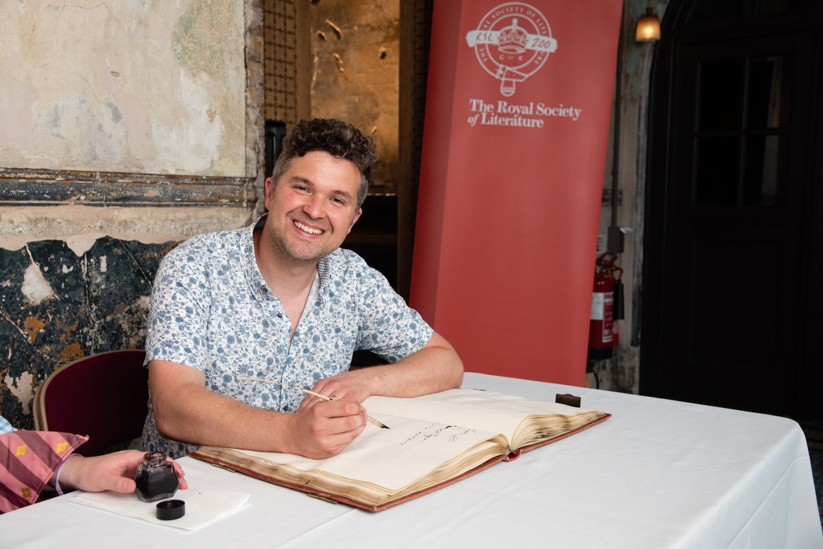 RSLiterature's tweet photo. โฐ 6 hours to go! โฐ #RSLOpen recommendations close at midnight TONIGHT!
๐๏ธ Recommend writers for #RSLOpen Fellowship alongside fantastic names such as @CherrySmyth, @charlie_swin & @JTaylorTrash: https://t.co/tLFMIPVw5u https://t.co/EJzf88Ewxg