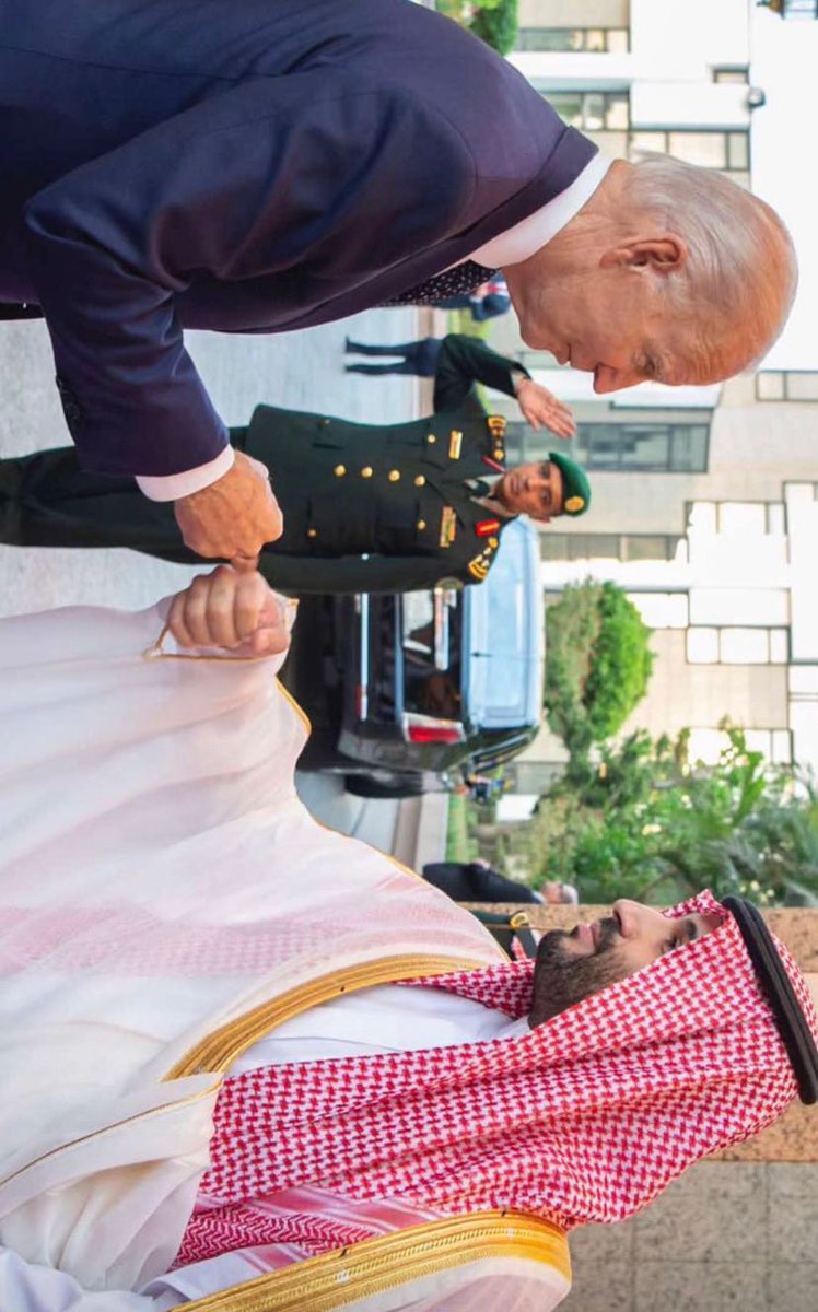 Saad3A's tweet photo. #محمد_بن_سلمان 
🤛🏻🤜🏻 https://t.co/vAfa2NLn2M