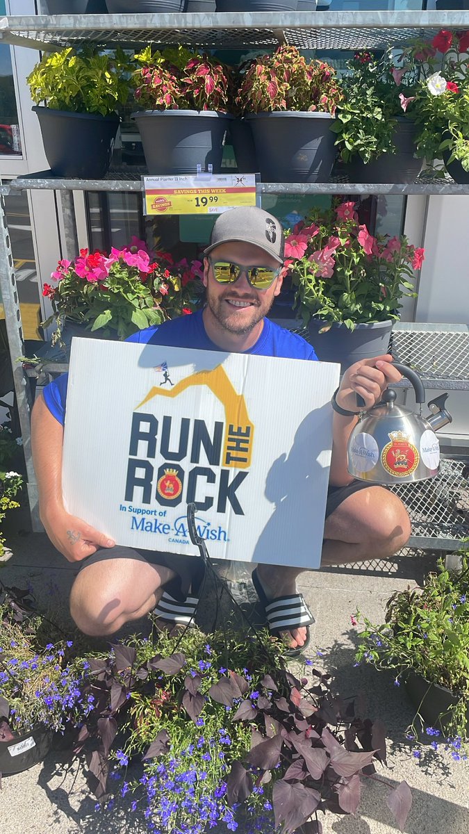 RuntheRockNL's tweet photo. Come and see all the pretty flowers at Sobeys in Clarenville and drop a donation in the kettle while you’re here!! You can also find us at Irving 💙💫 @MakeAWishCA @makeawishNFLD https://t.co/4uQUmulakf