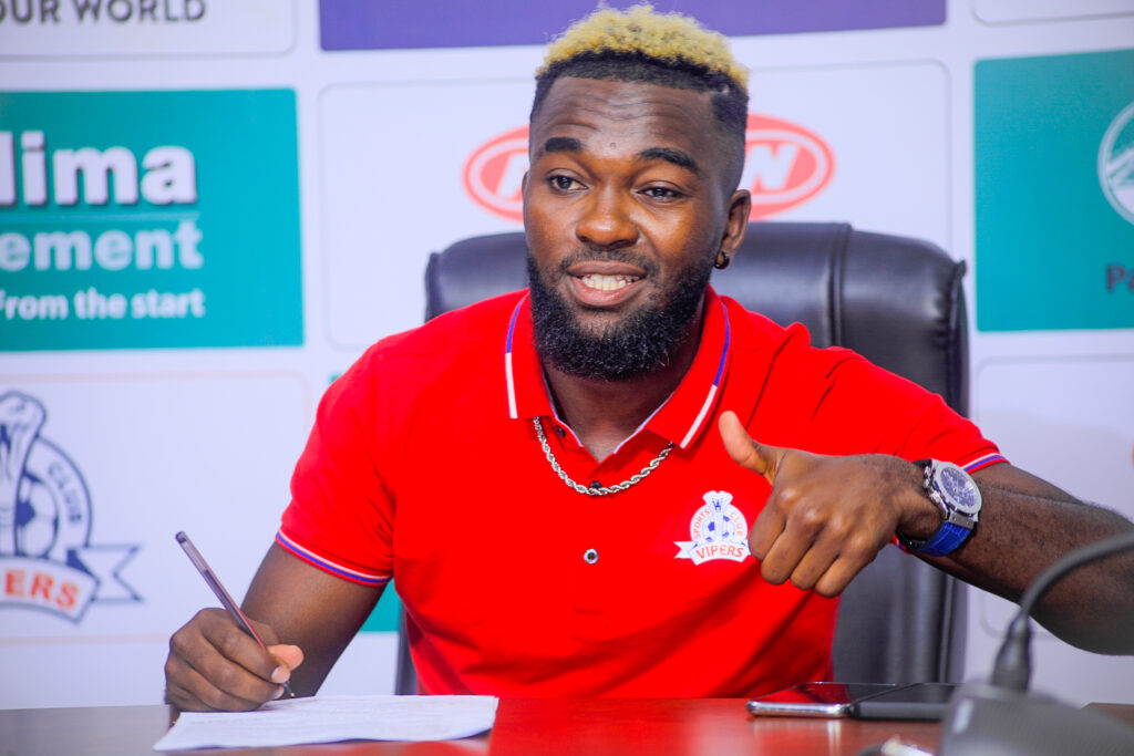 OdokonyeroJimm4's tweet photo. 𝗜𝘁'𝘀 𝗳𝗶𝗻𝗮𝗹𝗹𝘆 𝗼𝗳𝗳𝗶𝗰𝗶𝗮𝗹.... 

The Electric Man @Lumala12Abdu is a Venom! ✍️

#Transfer | #AbduLumala | #IwillKeepYouInformed |
#KeepingYouUptoDate https://t.co/Zcojzg2nxq