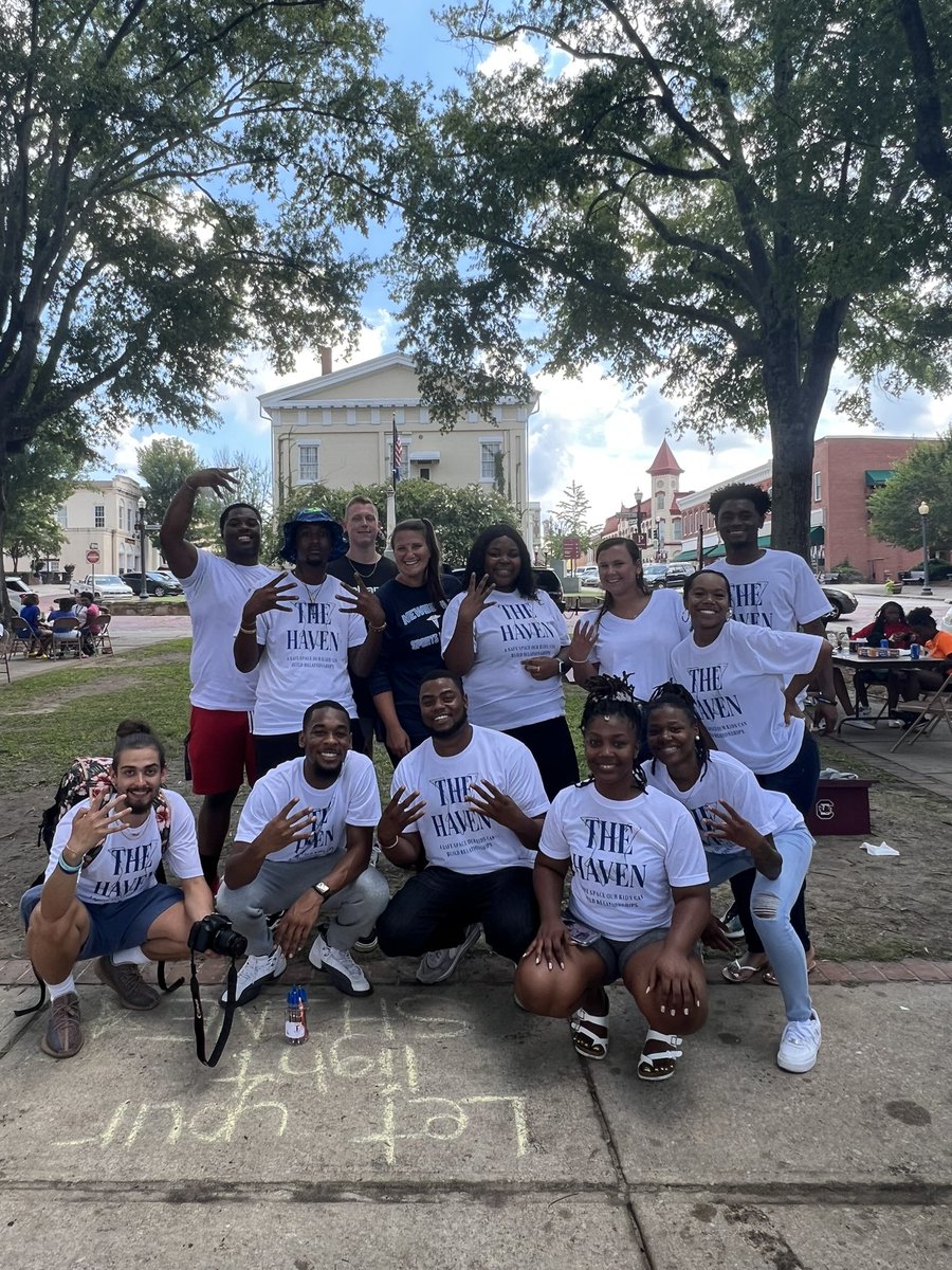 caitlin_hart3's tweet image. So proud of these @nbhsbulldogs alums that I taught 4 years ago. They sure are making a difference in the community! 💙🐶