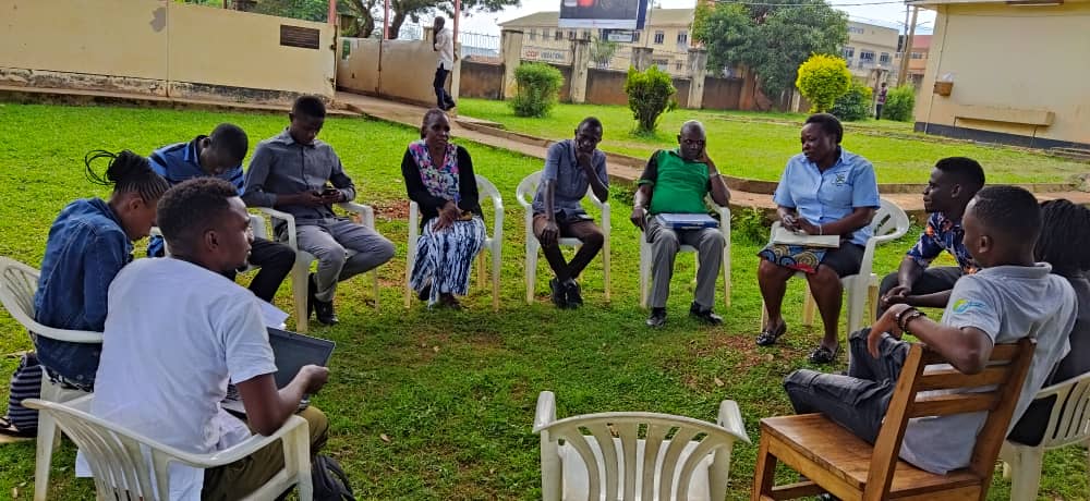 nyhnuganda's tweet photo. #i_ReportFollowUp2022 Since the dissemination of i-Report findings in Sept 2021, Mbale RRH displayed the patients' charter &amp; erected a signage with clear directions &amp; working hours at the youth corner. Young people are now involved in department monthly meetings for their ideas. https://t.co/VD1H8pFwB6