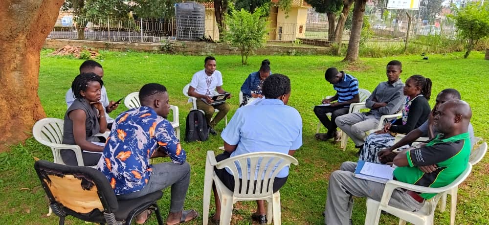 nyhnuganda's tweet photo. #i_ReportFollowUp2022 Since the dissemination of i-Report findings in Sept 2021, Mbale RRH displayed the patients' charter &amp; erected a signage with clear directions &amp; working hours at the youth corner. Young people are now involved in department monthly meetings for their ideas. https://t.co/VD1H8pFwB6