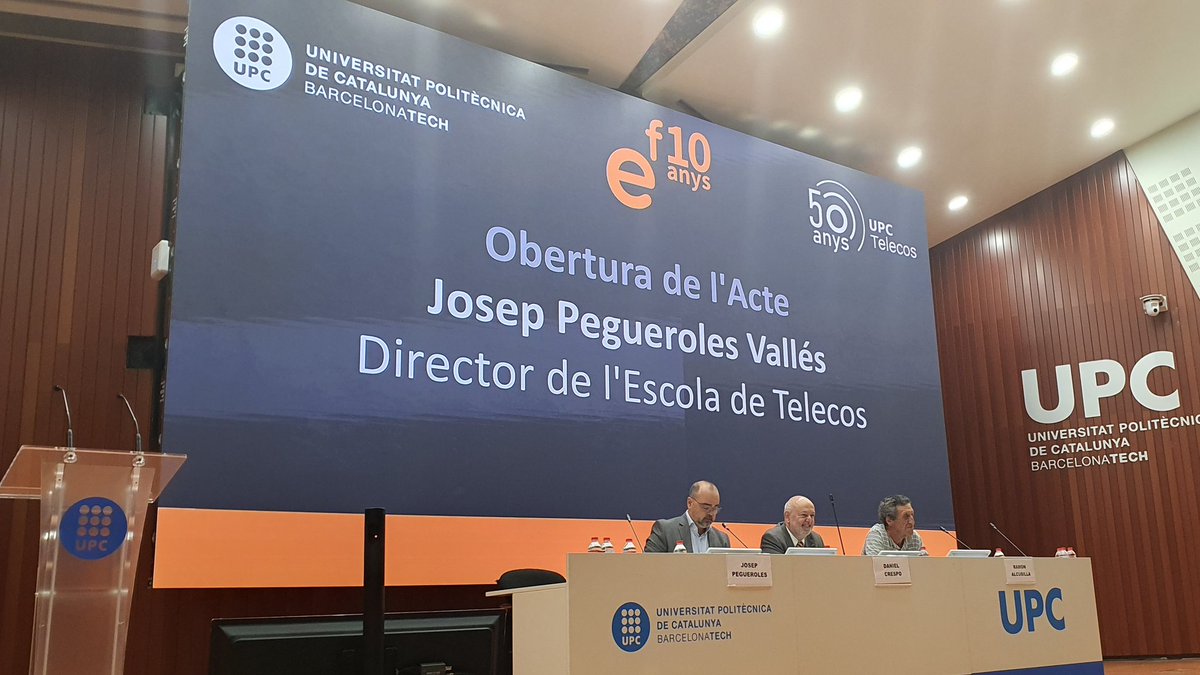 Celebrant el 10è Aniversari del Grau d'Enginyeria Física de la <a href="/UPCTelecos/">UPC Telecos 📡</a>. Moltes felicitats🎂. Ens diu <a href="/JosepPegueroles/">Josep Pegueroles</a>: 10 Anys consoliden els estudis. 10 anys formant enginyers en fisica moderna. L'escola de <a href="/UPCTelecos/">UPC Telecos 📡</a> és la vostra escola.