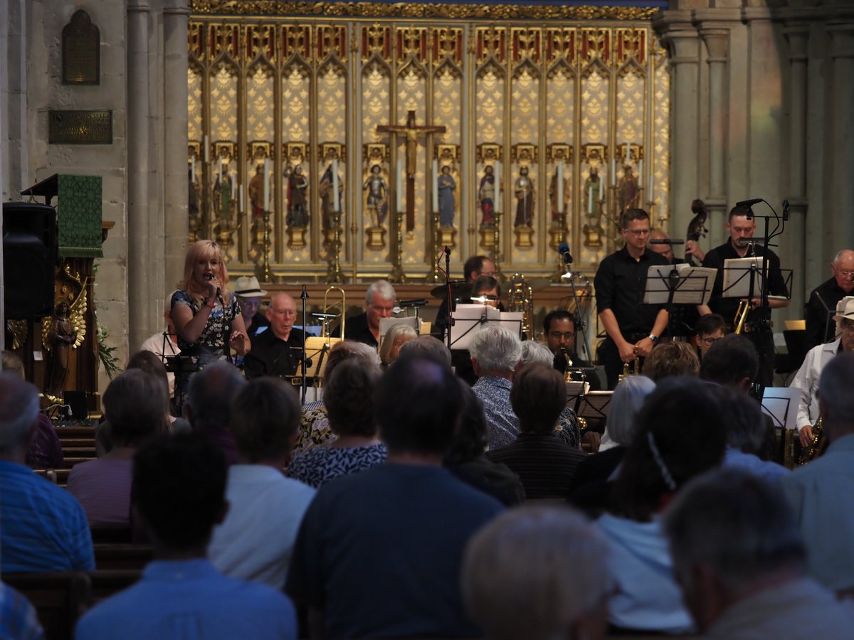 Cool summer social event last night as Hertswing filled St Peter’s with Heath, Gershwin & a host of Big Band tunes. Profits to the church & great end to BJazz’s 21-22 Season, successfully hosting 13 live jazz concerts. See website for the full 22/3 Season through to June ’23