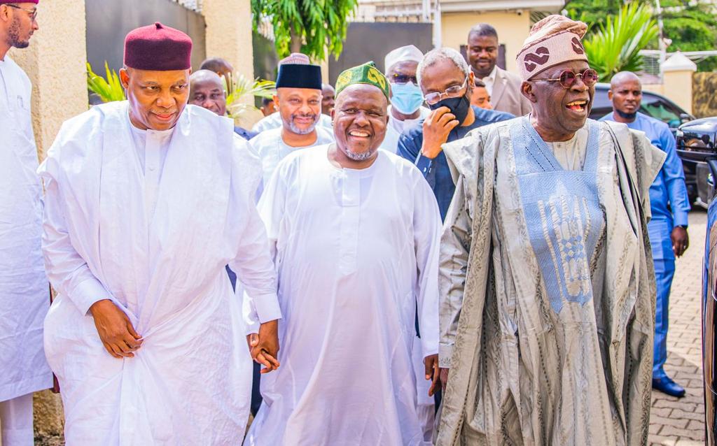 Asiwaju Bola Ahmed Tinubu <a href="/officialABAT/">Bola Ahmed Tinubu</a> alongside his running mate, Sen Kashim Shettima <a href="/KashimSM/">Kashim Shettima</a> observed jumat prayer at the Apo Legislative Quaters Central Mosque today Friday, 15th July, 2022
#BAT2023 #TINUBU2023