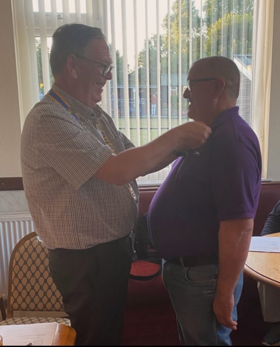 Last Night President Russ, inducted our latest member, Andy Cleaver at his first business meeting. 
Welcome Andy.