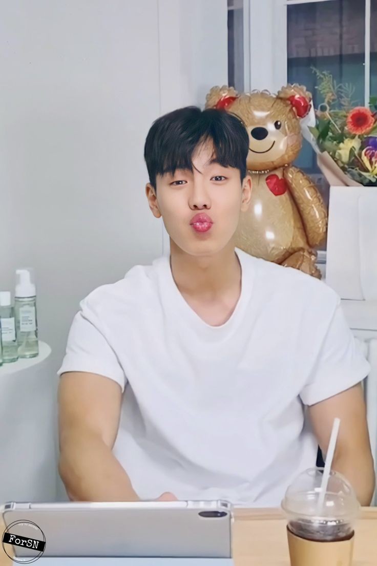 shownu🥺🥺
#셔누 #SHOWNU #MONSTAX <a href="/OfficialMonstaX/">몬스타엑스_MONSTA X</a>