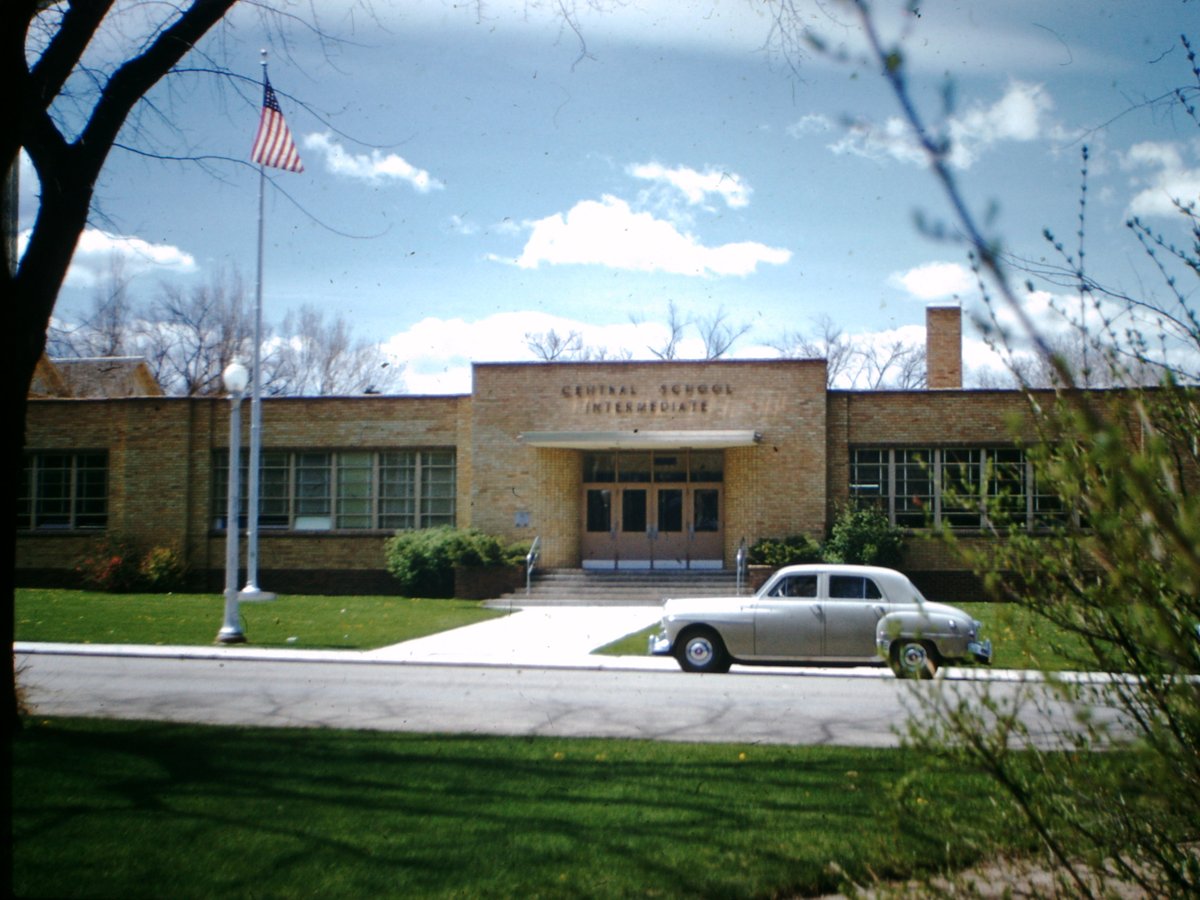 drwictz's tweet image. #GameDesigners time for #SummerSchool

Join @PaulOwenGames &amp;amp; me for a book club where we read the #GameTheory book Games of Strategy

Topic: Special Guest @lucidphoenix asks if a #SoloGame a game from the perspective of #GameTheory

dr.wictz.com/2017/05/colloq…