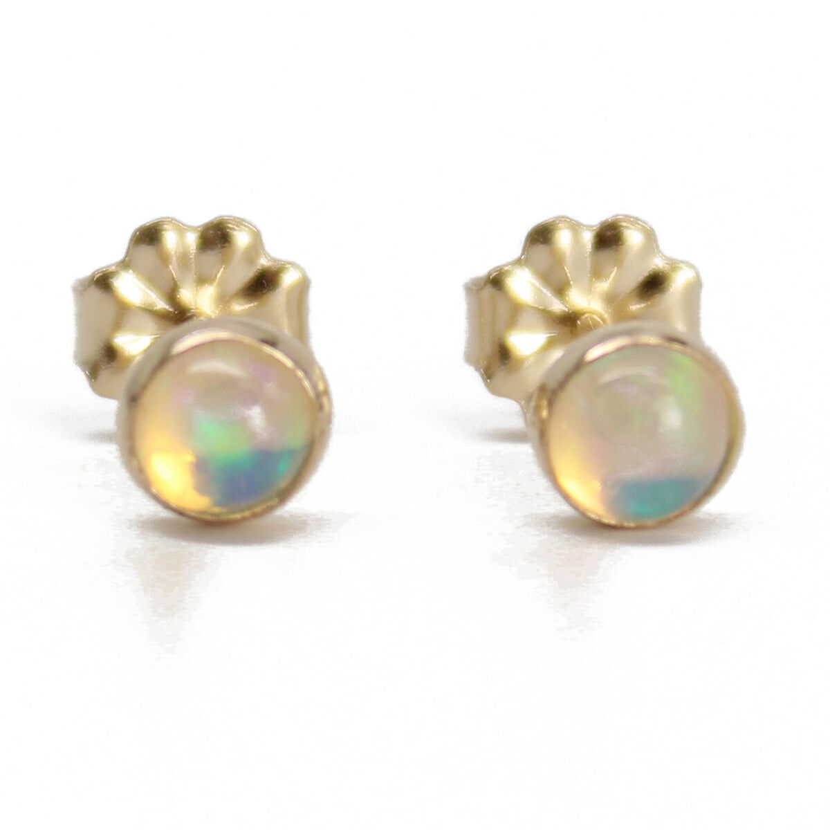 KBArtJewelry's tweet image. 4mm Genuine Opal Stud Earrings in 14K Gold Fill~ Hand pick your pair from the video!  These are too pretty to pass up! I only have 3 pairs bit.ly/3PtoWx1   #opalstuds #opalsandgold #goldstuds