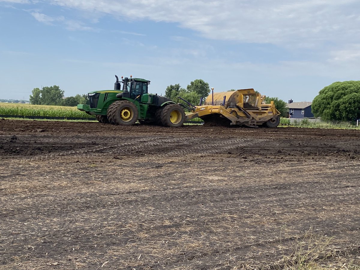 ValleyCenterKS's tweet photo. Exciting projects happening in Valley Center! Here’s the water tower painting and an update from the Prairie Lakes Addition!
Find out updated information on the website @ https://t.co/Jto57GOGHj
#discovervc #vcwatertower #valleycenterks #prairielakes https://t.co/SJ5eAcJ4bA