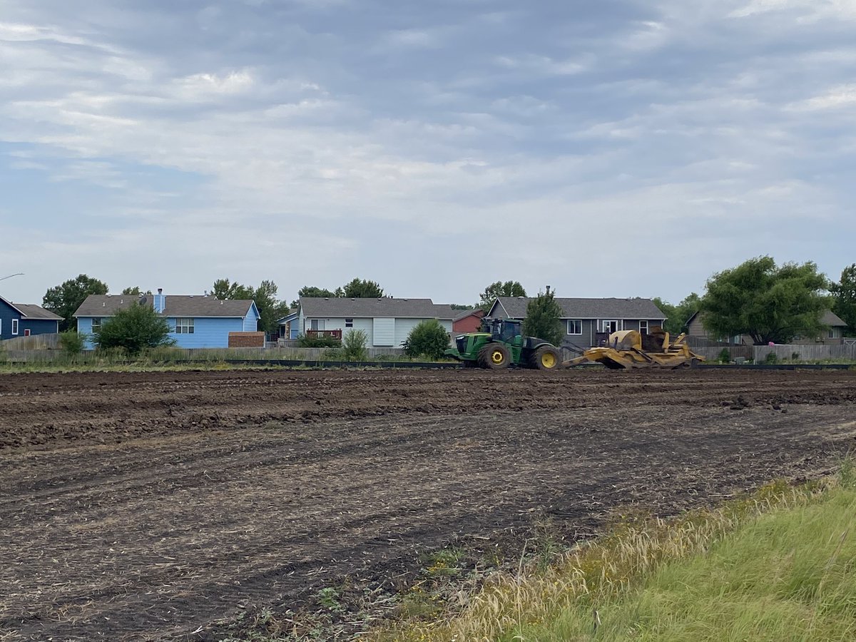 ValleyCenterKS's tweet photo. Exciting projects happening in Valley Center! Here’s the water tower painting and an update from the Prairie Lakes Addition!
Find out updated information on the website @ https://t.co/Jto57GOGHj
#discovervc #vcwatertower #valleycenterks #prairielakes https://t.co/SJ5eAcJ4bA
