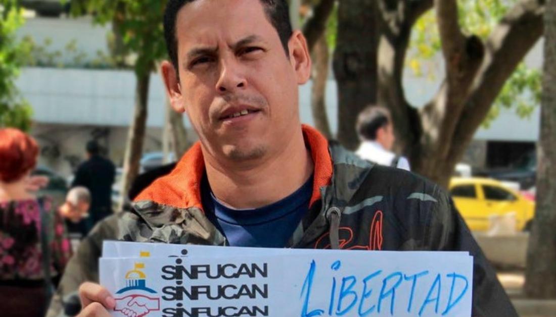 OBS_defenders's tweet photo. 🇻🇪#Venezuela: El sindicalista y trabajador humanitario Gabriel Blanco está detenido arbitrariamente desde el 06/07
📣Instamos a las autoridades a liberarlo inmediatamente y a poner fin a todo tipo de actos de hostigamiento y criminalización en su contra
👉https://t.co/eYLEXO35Pr https://t.co/v3WdRUQjOI