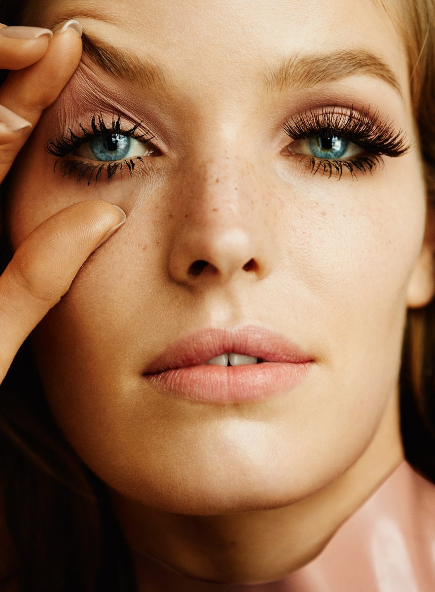 Mario Testino tweet media