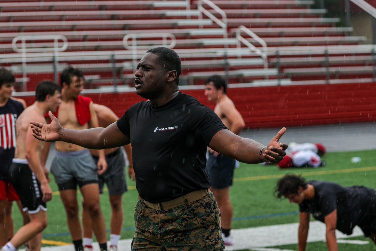 PapaBear238's tweet photo. Marine Combat Training @BarringtonHS220 @BHS220Football @BHS220Athletics https://t.co/0za8HAZqmN