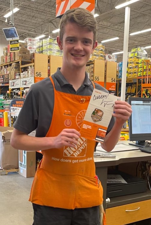 jasonvazHD's tweet photo. #thd1920 celebrates Rob, Alec, Daniella, Hunter and Sara! Always working to build a positive culture! #frontlineops #livinthevalues #orangeblooded @HDLeenaGonzalez @BrianLyonsHD @hdjoshcentral https://t.co/JuvN2VmGhJ