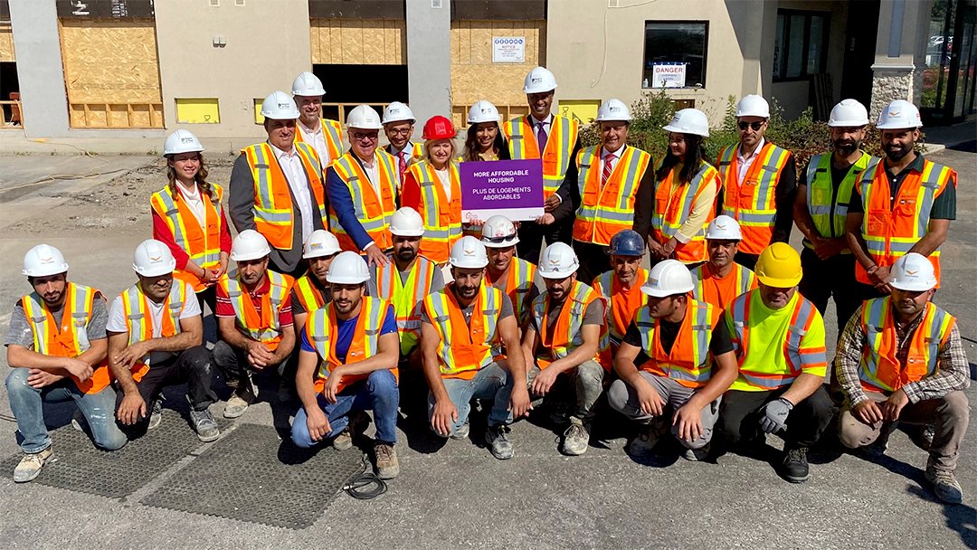 regionofpeel's tweet photo. Just announced: a federal investment of $53.3 million to create 113 new affordable housing units through the Rapid Housing Initiative!
 
What a great turnout to support a project tackling the affordable housing crisis in Peel.

Learn more on this site: https://t.co/6AA0KUe47O https://t.co/cOzhMqWkzu