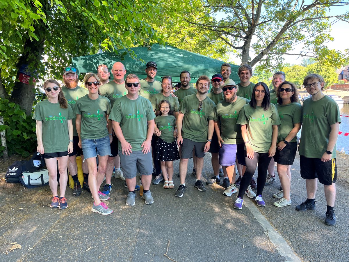 What a well turned out bunch from <a href="/simpsonyorkltd/">Simpson</a>
Huge Thank You from all of us to your Dragon Boat Race Team at who rocked an amazing 9th place in sub-tropical conditions in support of York Foodbank. #Legends
👏👏👏👏👏
x.com/simpsonyorkltd