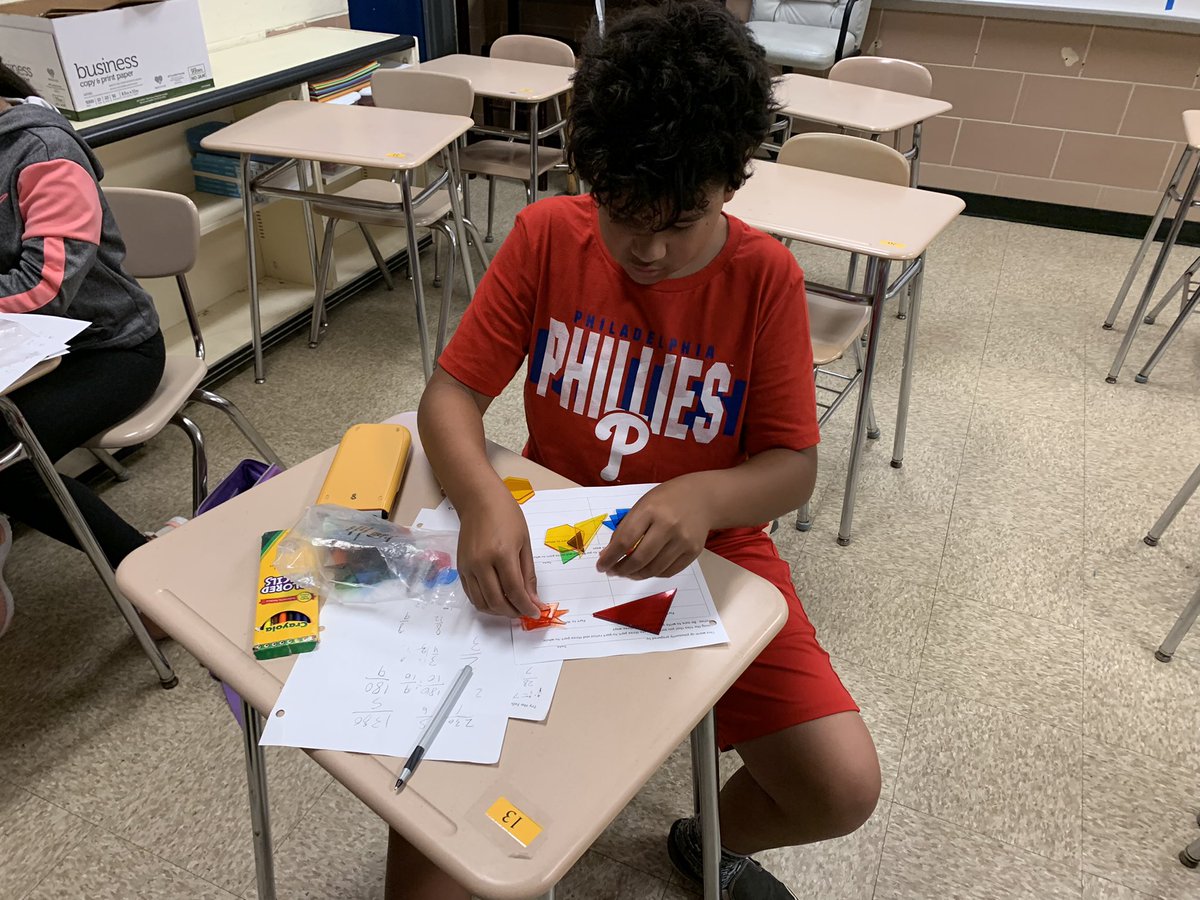 j_eisenberg87's tweet image. #megamath students classify shapes as an introduction to ratios @BCPSMATH @CatonsvilleMS #handsonlearning #supportingthespp