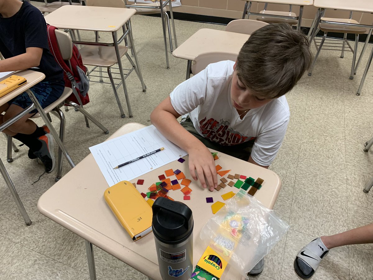 j_eisenberg87's tweet image. #megamath students classify shapes as an introduction to ratios @BCPSMATH @CatonsvilleMS #handsonlearning #supportingthespp