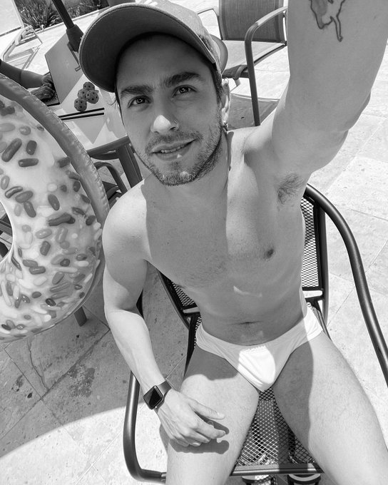 2 pic. ???
@JJMalibu_ https://t.co/ERG0N2DsFi
